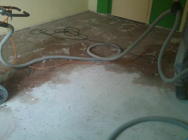 USUWANIE SUBITU kleju po parkiecie tel 500 20 50 20 WROCŁAW