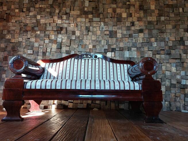 Duży dom pod salę weselną , konferencyjną lub cele mieszkaln