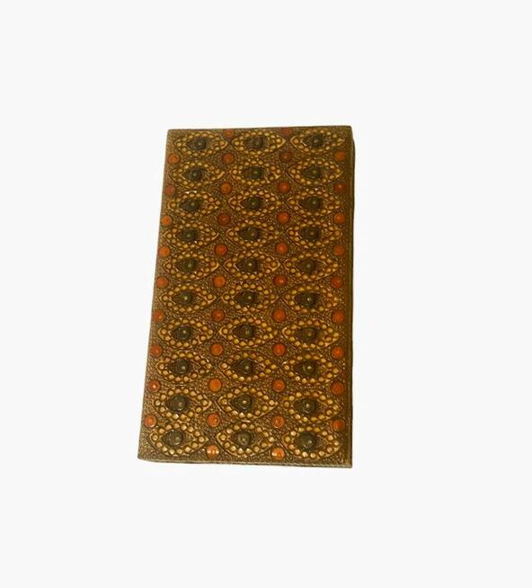 Drewniana szkatułka rękodzieło ludowe