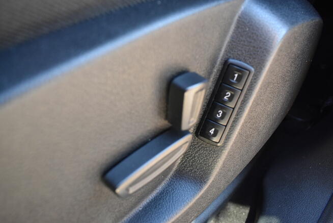 7-FOTELI ŻALUZJE 3 RZĘDY NAWIEWY FOT. Z PAMIĘCIĄ NOWE SERWIS