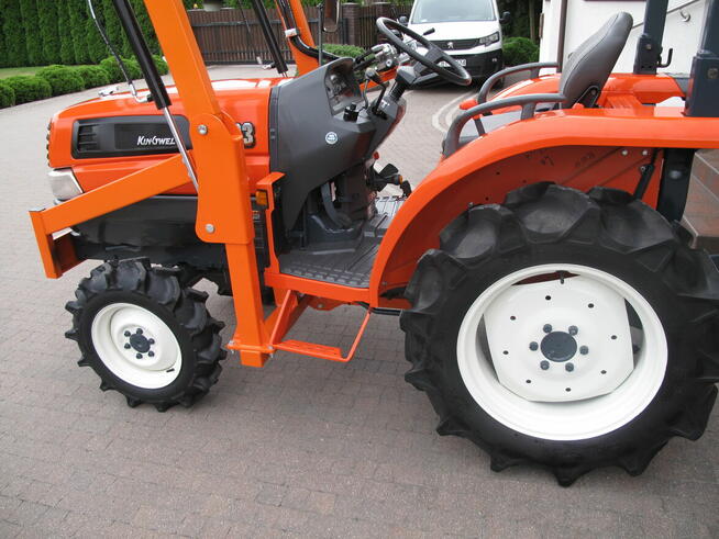 Mini traktorek Kubota KL23 4X4 23KM Ogrodniczy Nowy Ładowacz