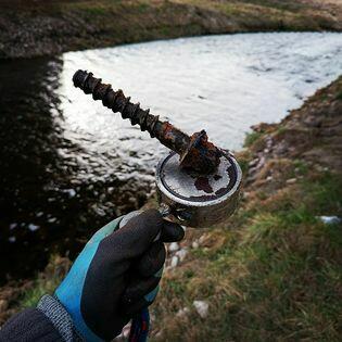 Mangnes neodymowy do poszukiwań z liną Magtom