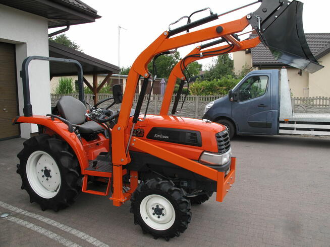 Mini traktorek Kubota KL23 4X4 23KM Ogrodniczy Nowy Ładowacz