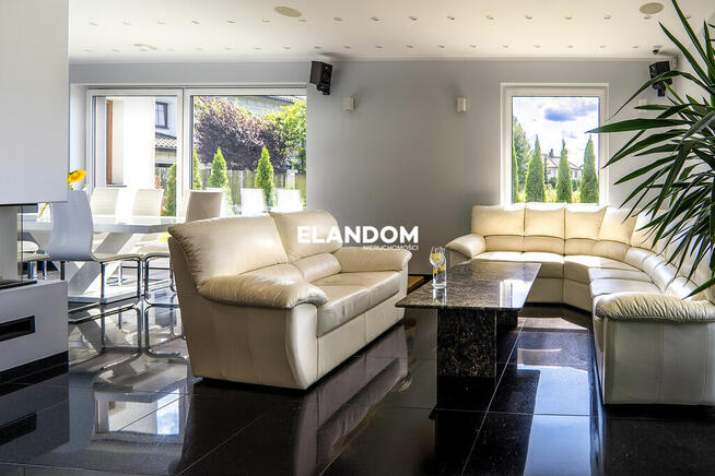 Twój Wymarzony i Nowoczesny Dom w Sercu Natury!