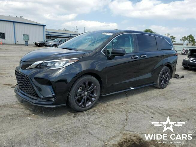 Toyota Sienna XLE Premium