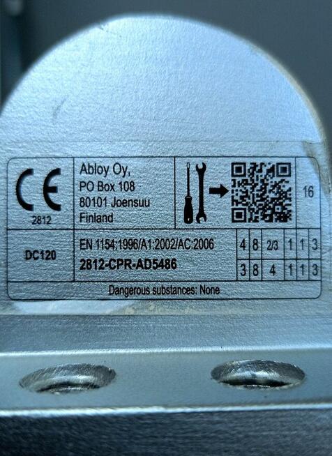 Nowy samozamykacz ASSA ABLOY dc120 srebrny, z ramieniem