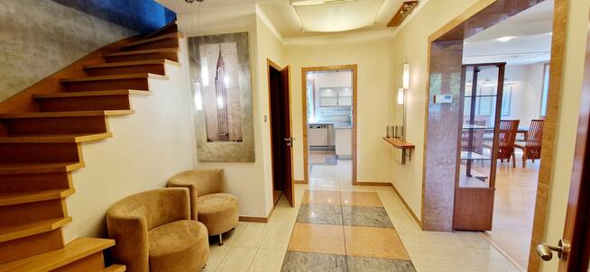 Duży dom Gumieńce 3x garaż, sala fitnes, sauna