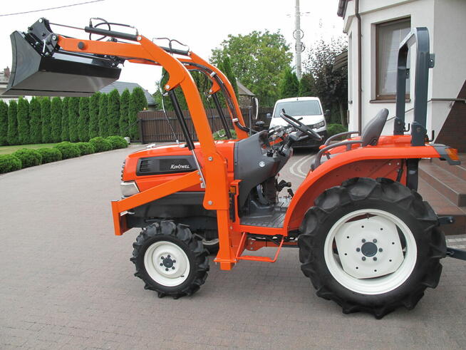 Mini traktorek Kubota KL23 4X4 23KM Ogrodniczy Nowy Ładowacz