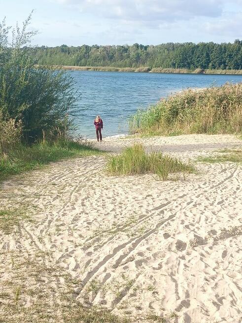 Sprzedam działkę rekreacyjną na jeziorem – m. Mrówki