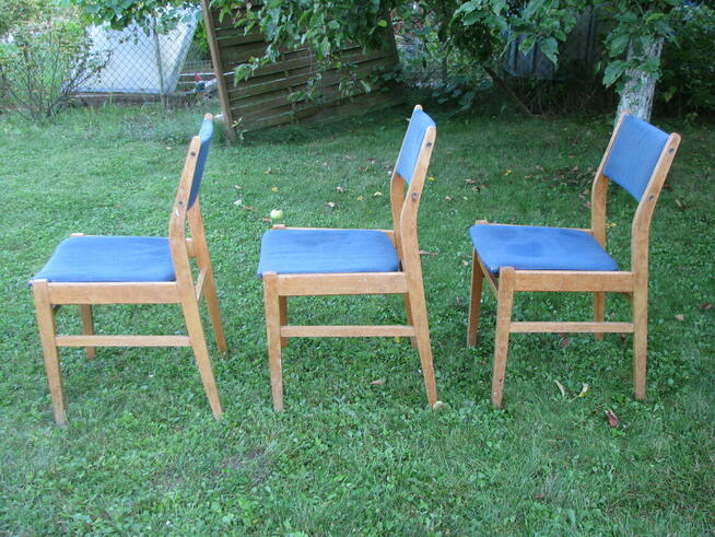 Tapicerowane krzesła drewniane typ 0200 - 207 Kwidzyń PRL