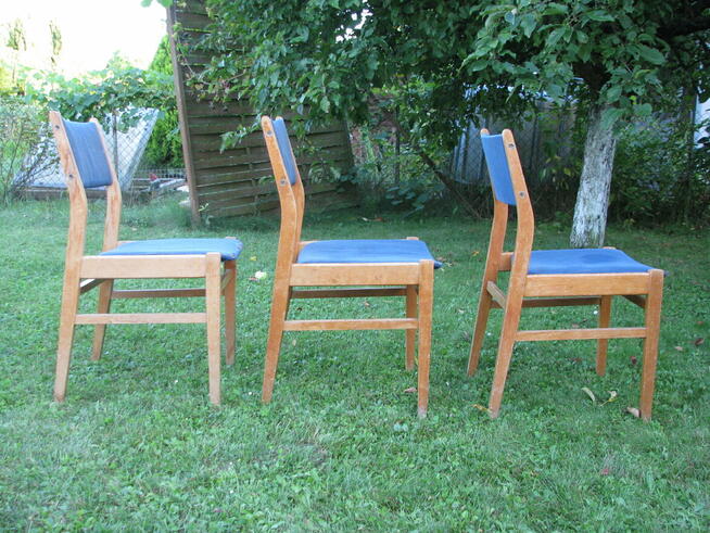 Tapicerowane krzesła drewniane typ 0200 - 207 Kwidzyń PRL