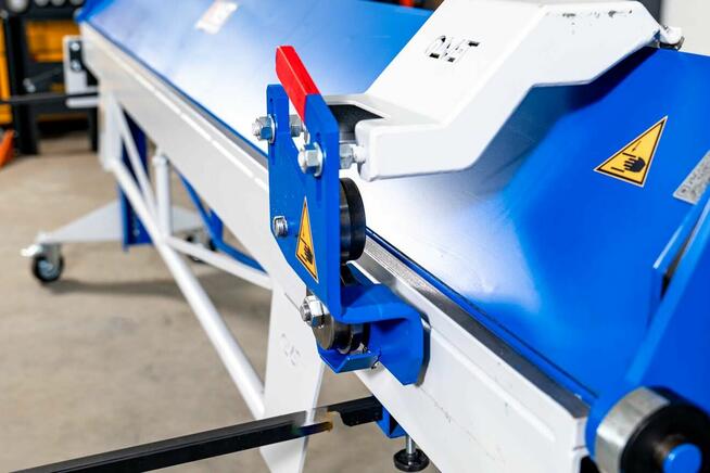 Zaginarka do blachy 3 m. Giętarka M20x3000/0,6 mm z nożem.