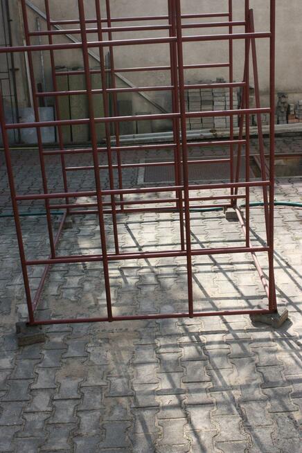 Sprzedam używany, spawany regał magazynowy