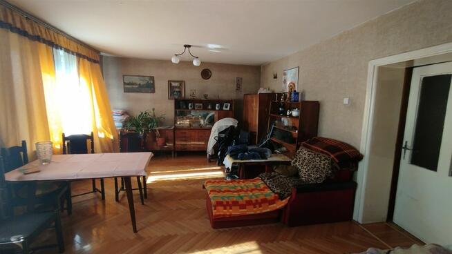 Południe, dom wolnostojący, pow. 220m, do remontu.