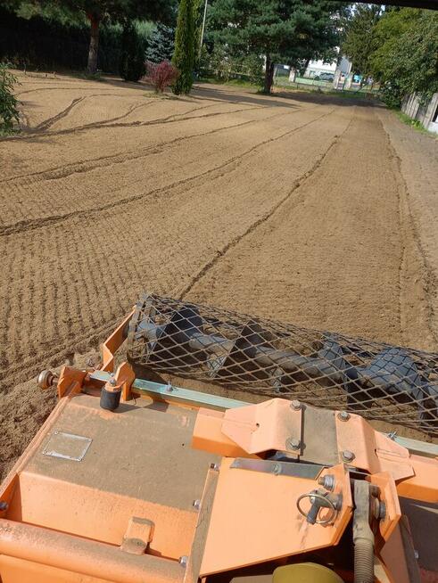 Zakładanie trawnika siew trawy wertykulacja Przytoczno
