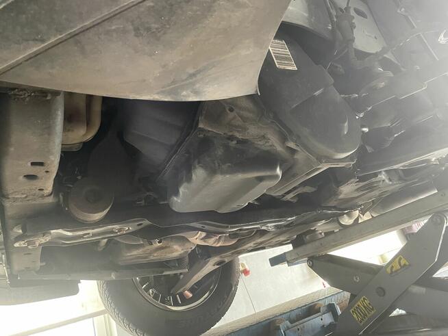 2011 LIMITED chryslera town&country