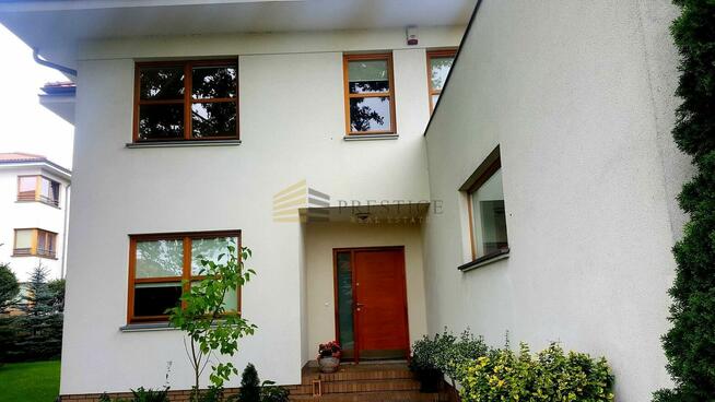 Dom Warszawa Wilanów, Zawady