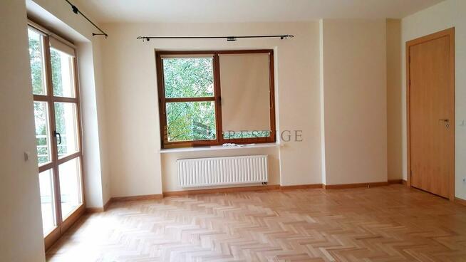 Dom Warszawa Wilanów, Zawady