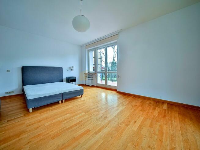 Dom Warszawa Mokotów, Sadyba