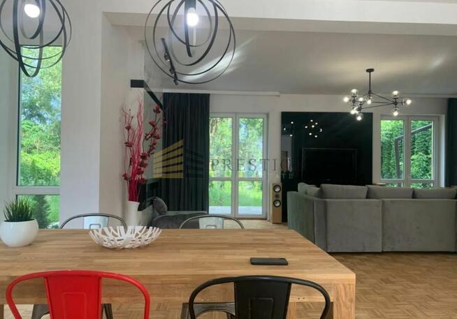 Dom Warszawa Wilanów, Zawady