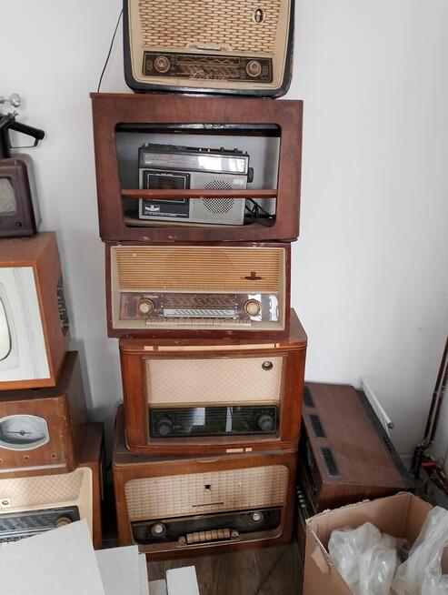 Stare radia, różne marki.