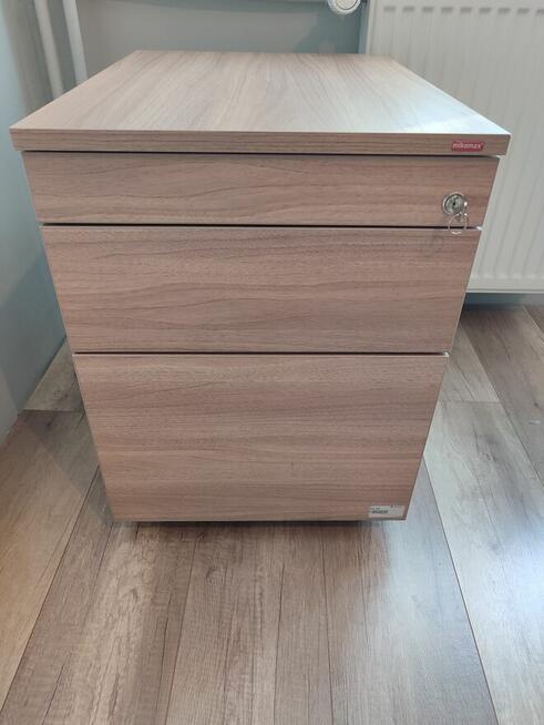 Sprzedam kontenerki pod biurkowe