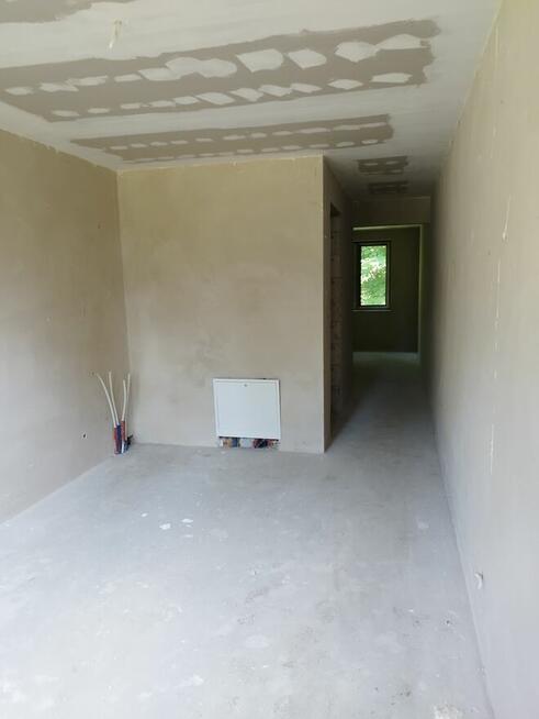 Budynek po byłej świetlicy w Bogaczewie nad jez. Narie