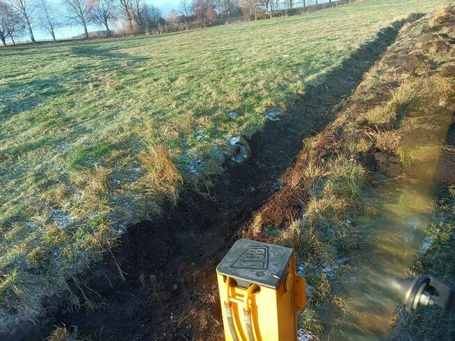 Usługi koparko-ładowarką 4cx, komplet, wykopy, plantowanie.