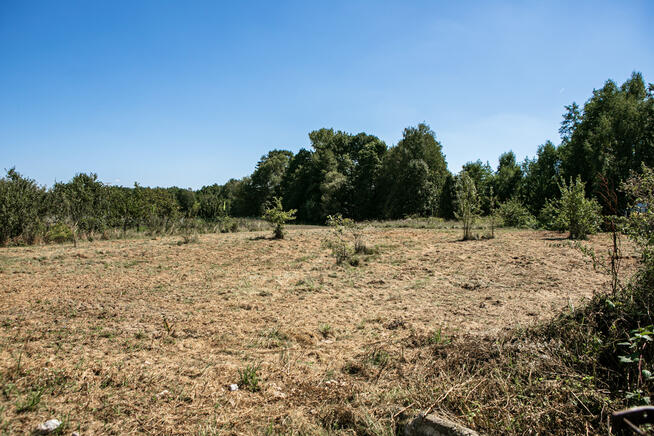 Na sprzedaż dom z dużym garażem!