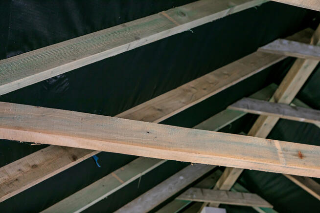 Na sprzedaż dom z dużym garażem!