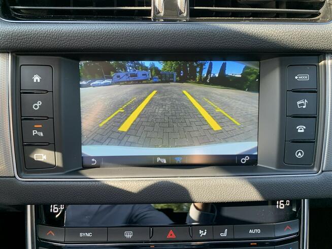 Jaguar XF 2.0d 241 KM