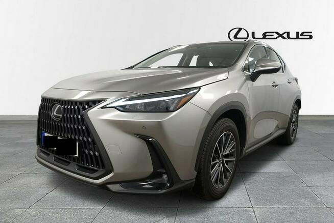 Lexus NX 350h AWD 242KM Business