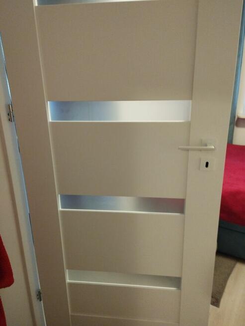 Białe drzwi wewnętrzne pokojowe 80 cm