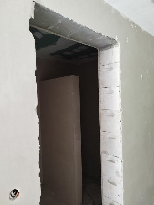 Budynek po byłej świetlicy w Bogaczewie nad jez. Narie