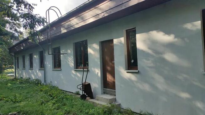 Budynek po byłej świetlicy w Bogaczewie nad jez. Narie