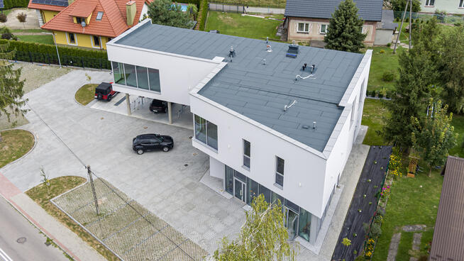 Lokal handlowo - usługowy w Zgłobicach!