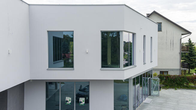 Lokal handlowo - usługowy w Zgłobicach!