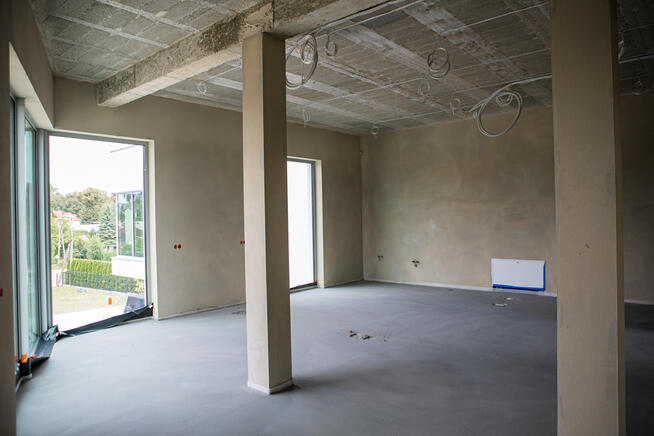 Lokal handlowo - usługowy w Zgłobicach!