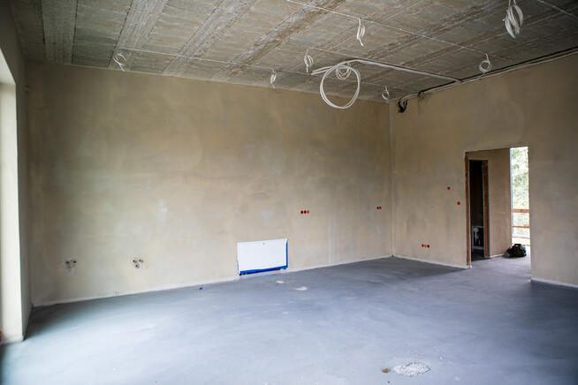 Lokal handlowo - usługowy w Zgłobicach!