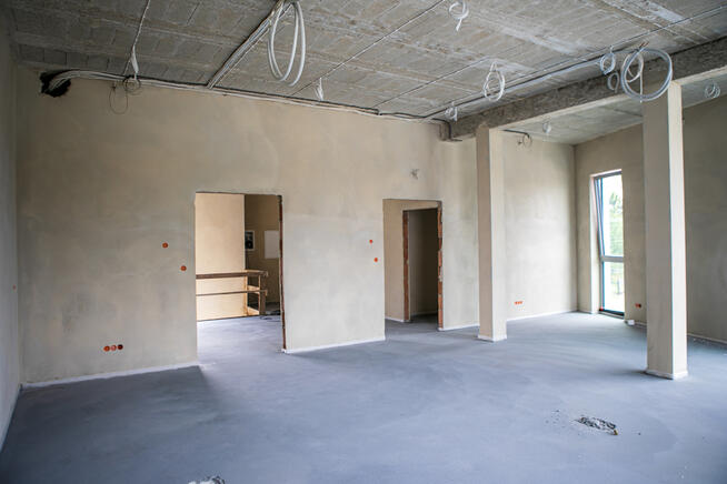 Lokal handlowo - usługowy w Zgłobicach!