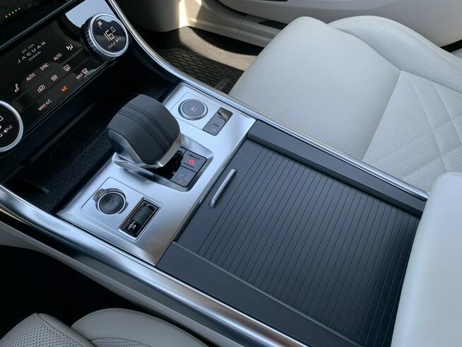 Jaguar XF 2.0d 204 KM