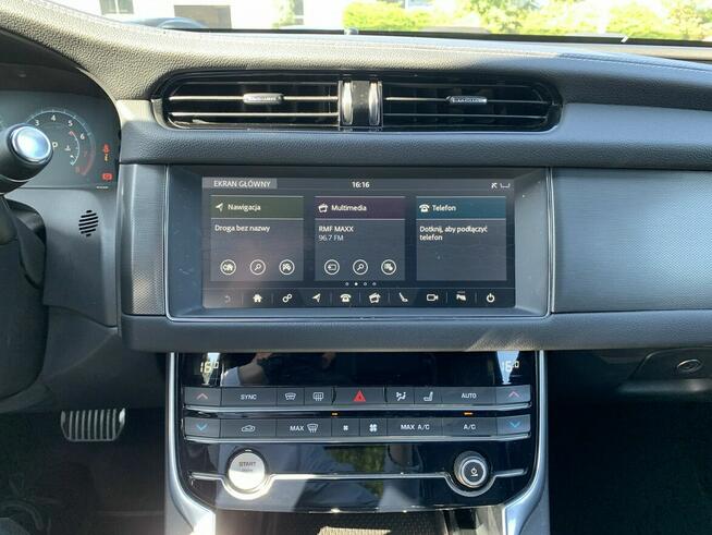 Jaguar XF 2.0 300 KM