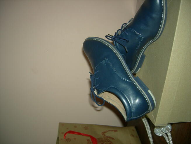 Pantofle chłopięce skórzane 37