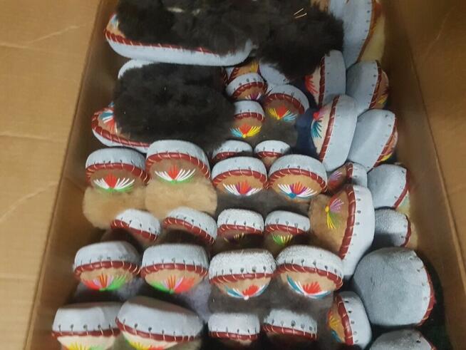 Pantofle bambosze kapcie zakopianki kożóchowe skórzane owcz