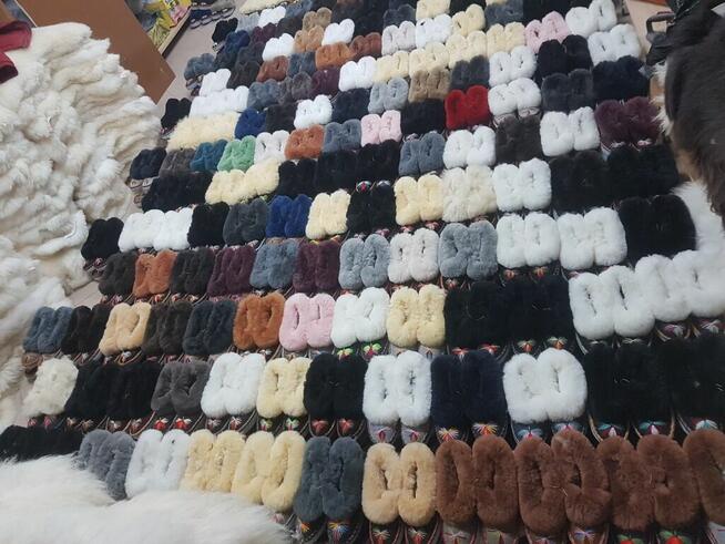 Pantofle bambosze kapcie zakopianki kożóchowe skórzane owcz