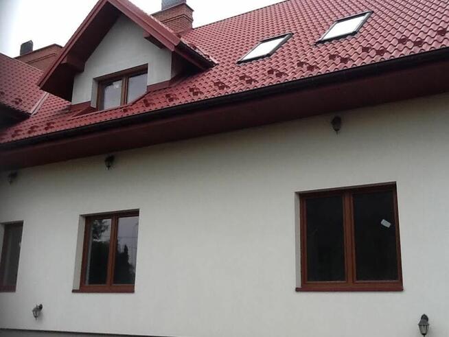 Nieruchomość komercyjna z gruntem i parkingiem przy DK94