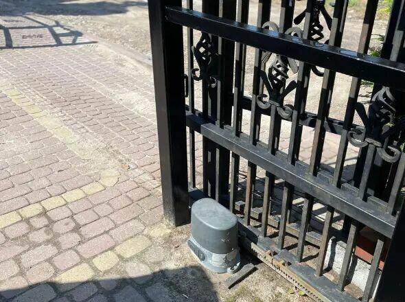Serwis bram garażowych, wjazdowych i rolet zewnętrznych