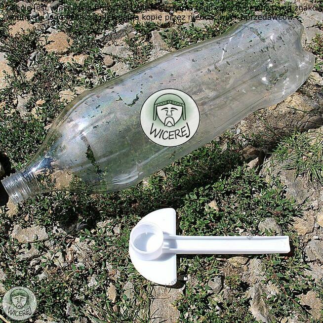 Poidło wylotowe dla pszczół zakręcane na butelkę podkarmiacz