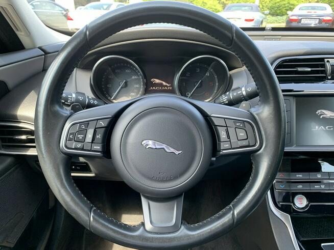 Jaguar XE 2.0d 180 KM