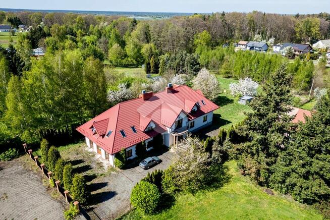 Obiekt komercyjny z gruntem i własnym parkingiem przy Dk 94